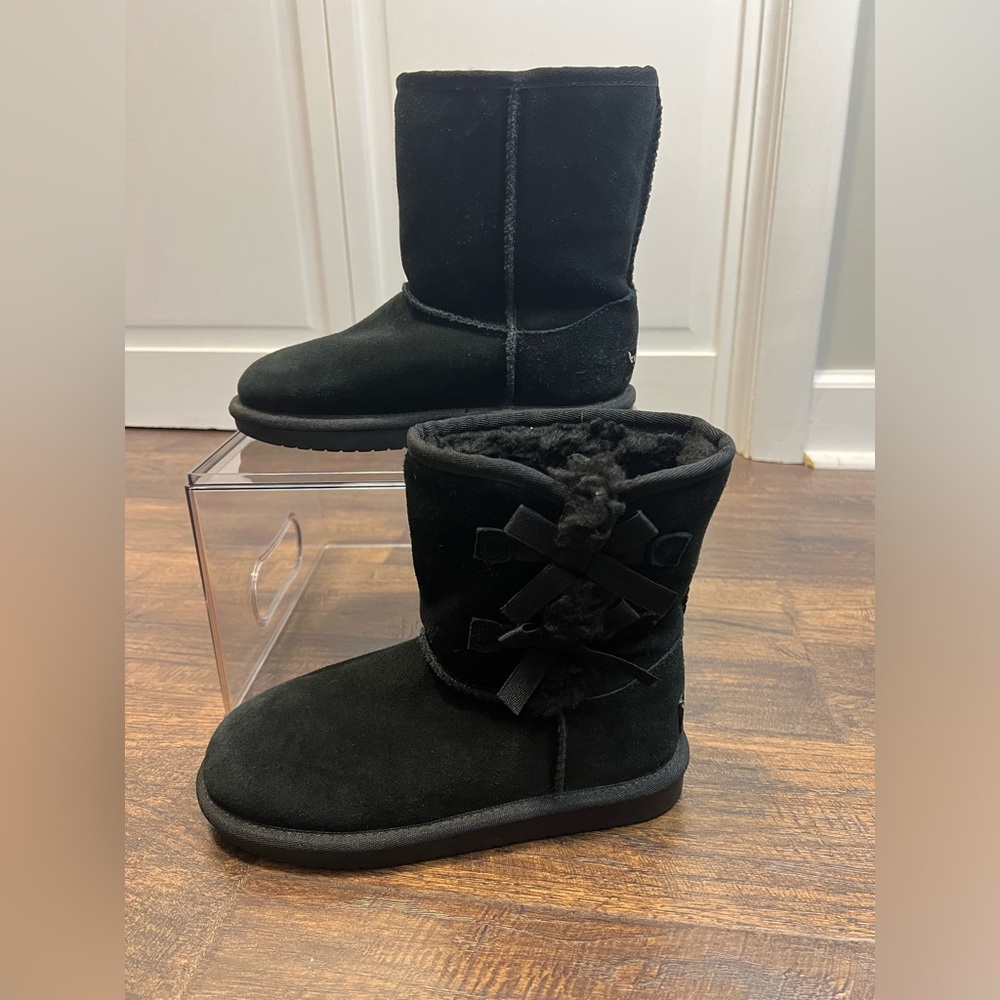 Kookaburra By Ugg Victoria Short Boots Size Girls 2 Color Black